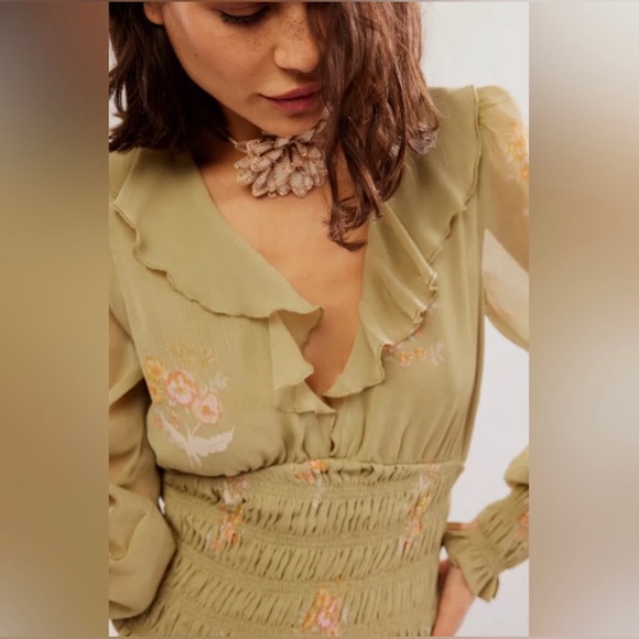 Free People Smocked So Nice Top NWOT - Picture 2 of 8